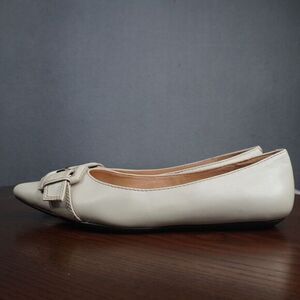 Boutique Nordstrom Women Size 7.5 M Beige Tan Leather Flat Buckle Loafer Slip On
